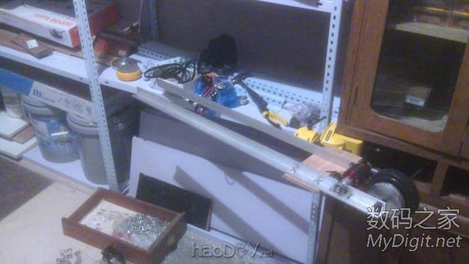 零敲碎打,缺东少西。 自制便携电动滑板车