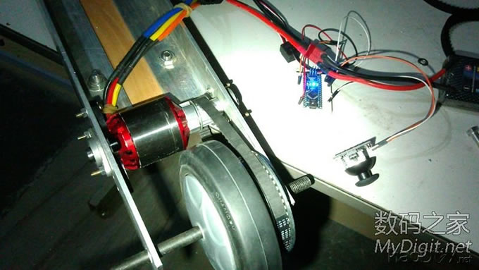 自制便携电动滑板车 自制便携电动滑板车