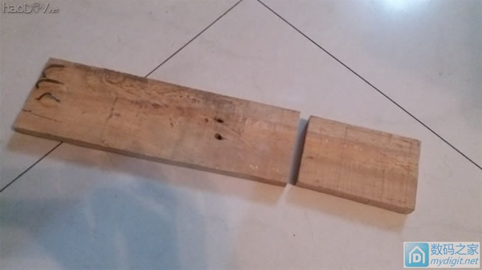 给自己DIY的数显白光T12做一个烙铁架 给自己DIY的数显白光T12做一个烙铁架