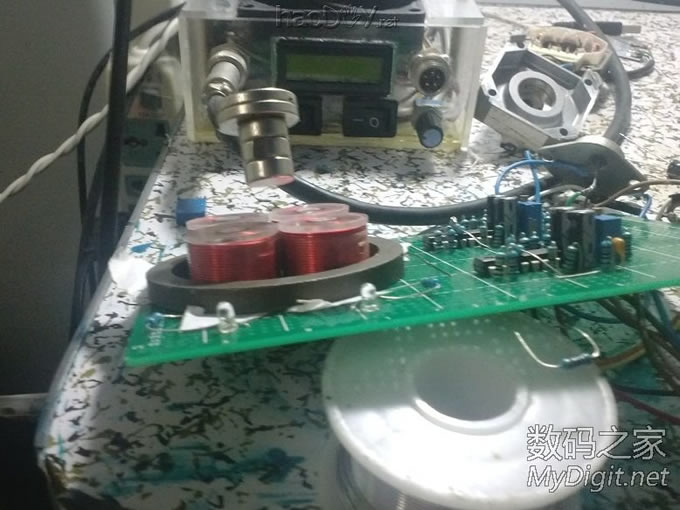 来个新鲜的,下推式磁悬浮DIY成功(更新原理图) 来个新鲜的,下推式磁悬浮DIY成功(更新原理图)