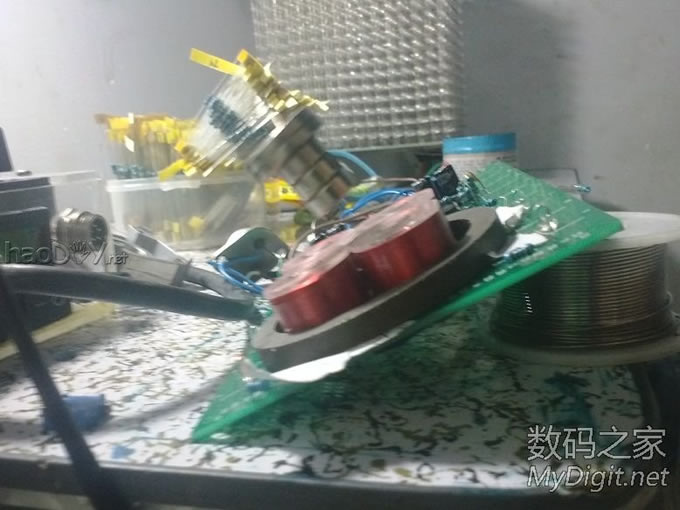 来个新鲜的,下推式磁悬浮DIY成功(更新原理图) 来个新鲜的,下推式磁悬浮DIY成功(更新原理图)