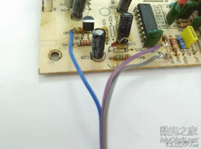 只需要增加一个电位器,改成0.8--30V可调 30元24V14.6A电源,只需一个电位器改0.8V--30V可调--已经更新