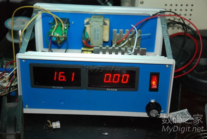 工作的样子 atx电脑电源改0V-30V可调电源详细经过(完工在二楼)