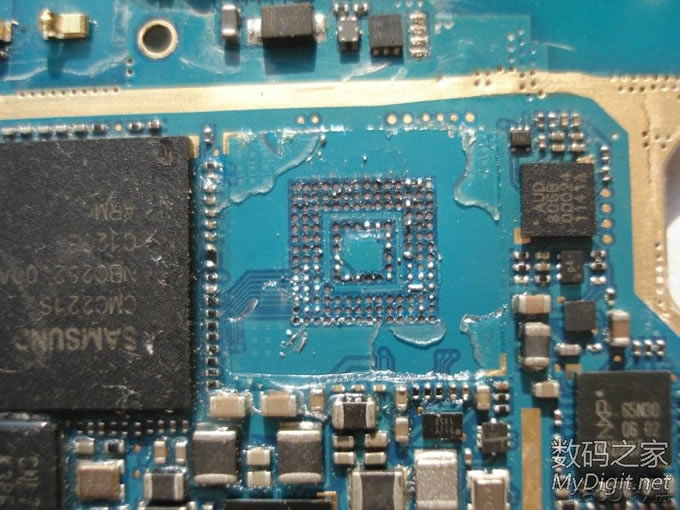 报废三星手机拆字库EMMC芯片 制作U盘 报废三星手机拆字库EMMC芯片 制作U盘