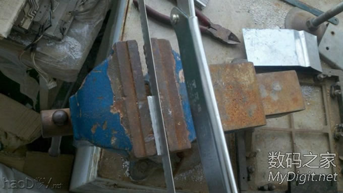 捡个拖把棍子(铝滴)D个小手电,楼层较多,早起锻炼身体哈。 捡个拖把棍子(铝滴)D个小手电,楼层较多,早起锻炼身体哈。