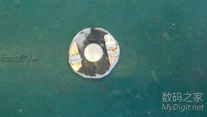 捡个拖把棍子(铝滴)D个小手电,楼层较多,早起锻炼身体哈。