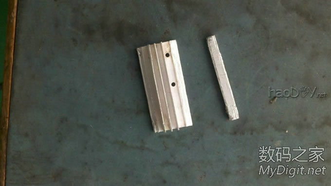 捡个拖把棍子(铝滴)D个小手电,楼层较多,早起锻炼身体哈。 捡个拖把棍子(铝滴)D个小手电,楼层较多,早起锻炼身体哈。