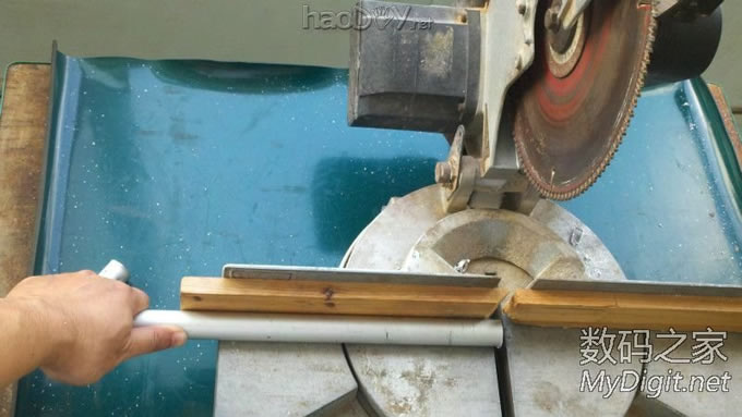 捡个拖把棍子(铝滴)D个小手电,楼层较多,早起锻炼身体哈。 捡个拖把棍子(铝滴)D个小手电,楼层较多,早起锻炼身体哈。