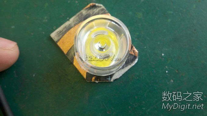 捡个拖把棍子(铝滴)D个小手电,楼层较多,早起锻炼身体哈。