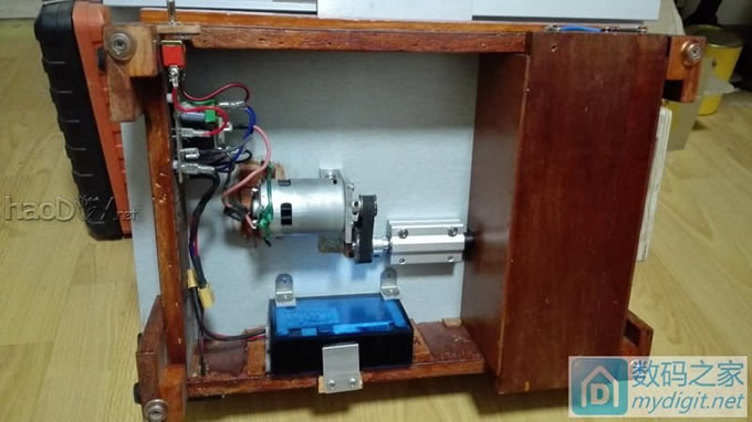 做一个简单实用的小台锯