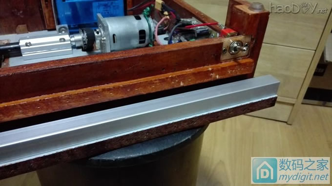 做一个简单实用的小台锯