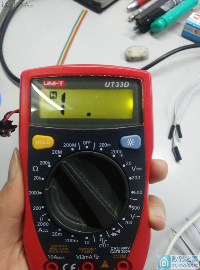 魔改UT33D万用表--锂电供电+自动休眠+摇晃唤醒+背光控制