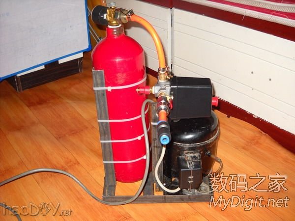 看看我忙了一下午用压缩机改装的气泵 看看我忙了一下午用压缩机改装的气泵