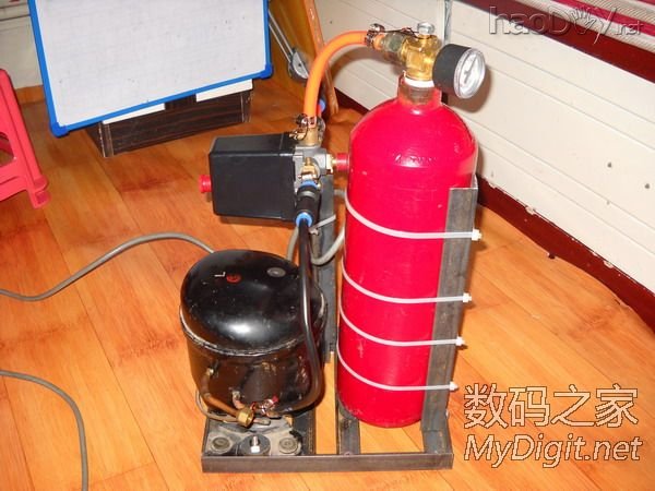 看看我忙了一下午用压缩机改装的气泵 看看我忙了一下午用压缩机改装的气泵