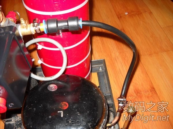 看看我忙了一下午用压缩机改装的气泵 看看我忙了一下午用压缩机改装的气泵