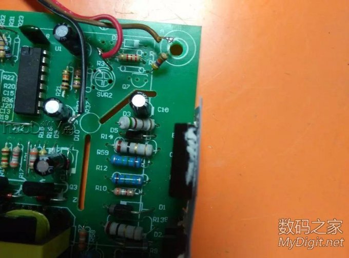 ֻһλ24V14.6AصԴĵ