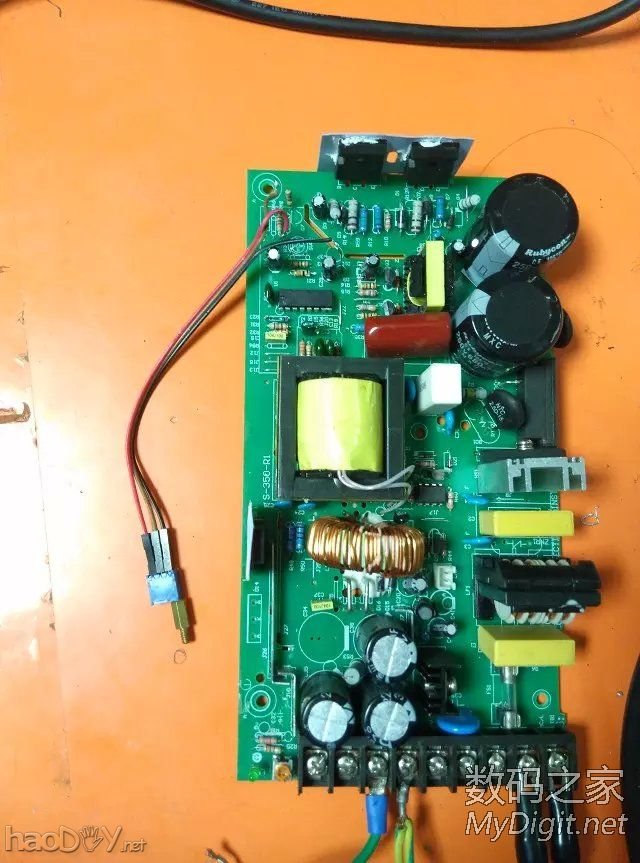 ֻһλ24V14.6AصԴĵ