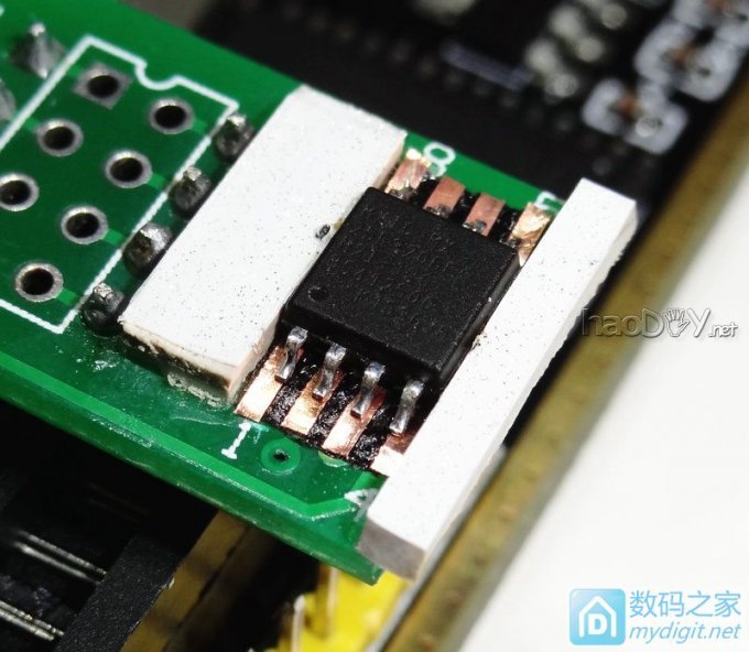 『MM DIY』给土豪金编程器安了个SOP8免焊座 『MM DIY』给土豪金编程器安了个SOP8免焊座