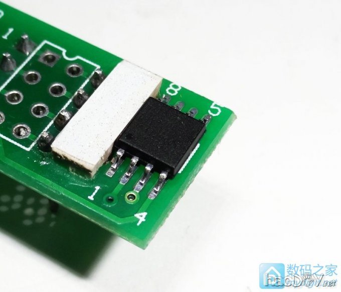 『MM DIY』给土豪金编程器安了个SOP8免焊座 『MM DIY』给土豪金编程器安了个SOP8免焊座