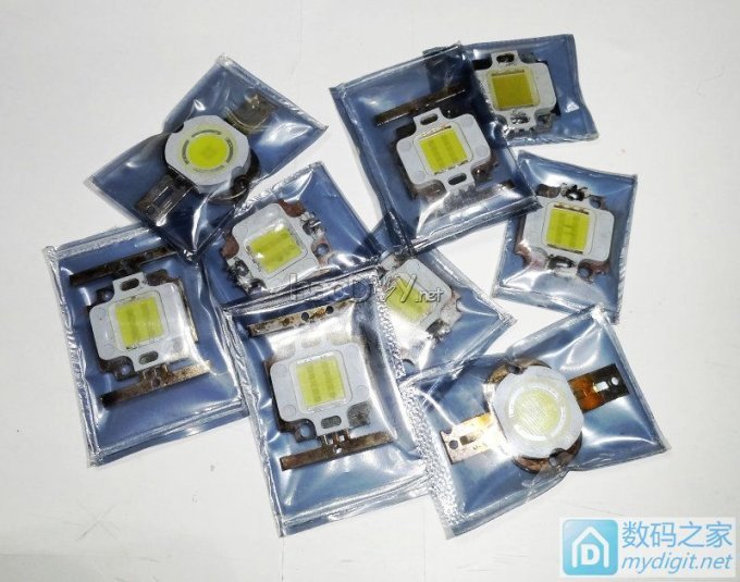 『ROSE DIY』巧用塑料袋,收存小零件。 『ROSE DIY』巧用塑料袋,收存小零件。