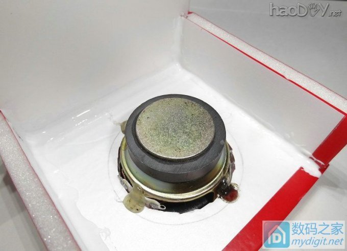 『ROSE DIY』 给小喇叭粘个壳。 『ROSE DIY』 给小喇叭粘个壳。