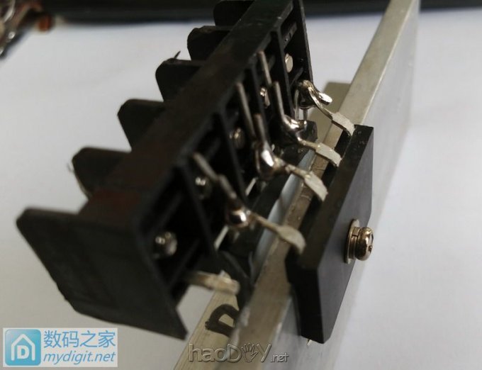 太阳能发电准备并一组电池,因此就有了这个想法 太阳能发电准备并一组电池,因此就有了这个想法