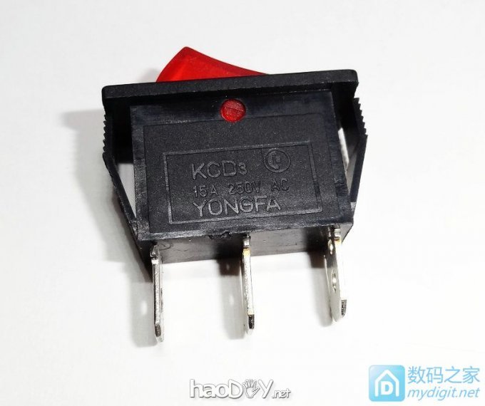 『ROSE DIY』 1.96的14孔插座加开关。 『ROSE DIY』 1.96的14孔插座加开关。