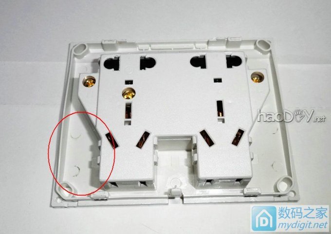 『ROSE DIY』 1.96的14孔插座加开关。 『ROSE DIY』 1.96的14孔插座加开关。