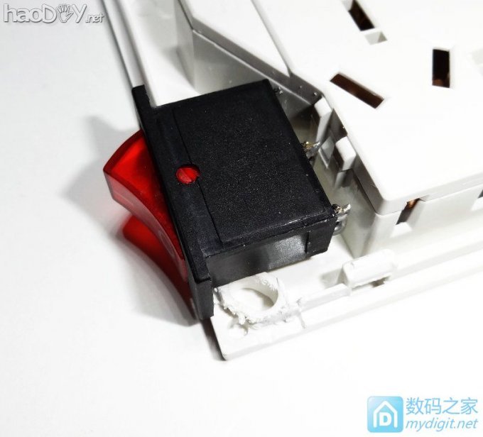 『ROSE DIY』 1.96的14孔插座加开关。 『ROSE DIY』 1.96的14孔插座加开关。