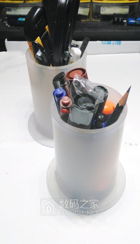 废物利用,一堆鸡肋做了个床头灯 废物利用,一堆鸡肋做了个床头灯