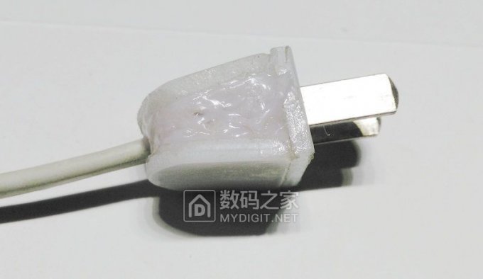 废物利用,一堆鸡肋做了个床头灯