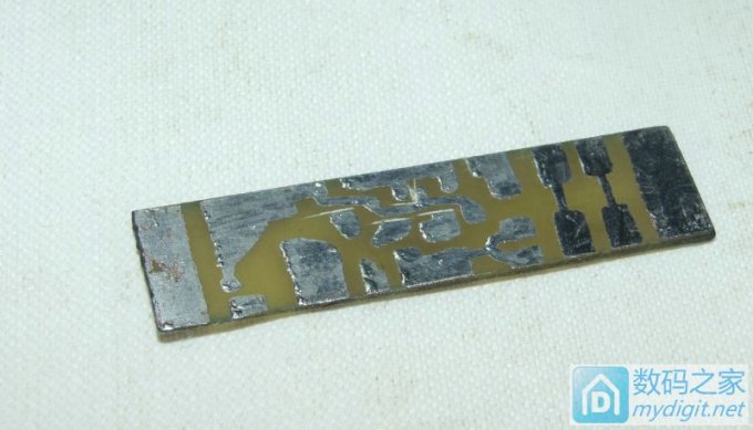 智能化的外观和功能都漂亮的阿义牌STM8 白光T12焊台制作。 智能化的外观和功能都漂亮的阿义牌STM8 白光T12焊台制作。