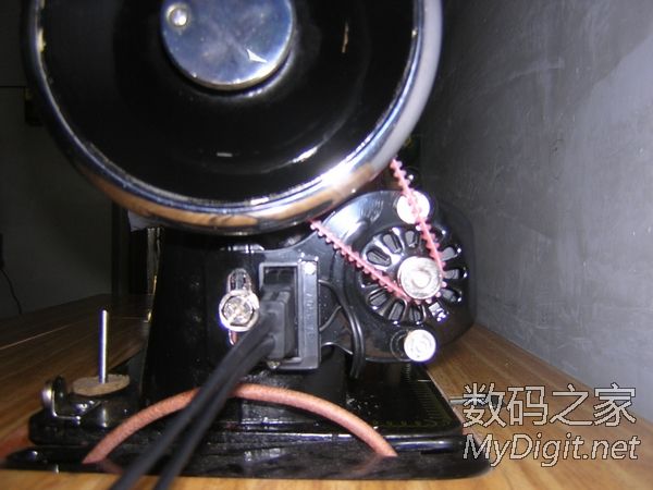 不到四十元老缝纫机改成电动缝纫机 不到四十元老缝纫机改成电动缝纫机