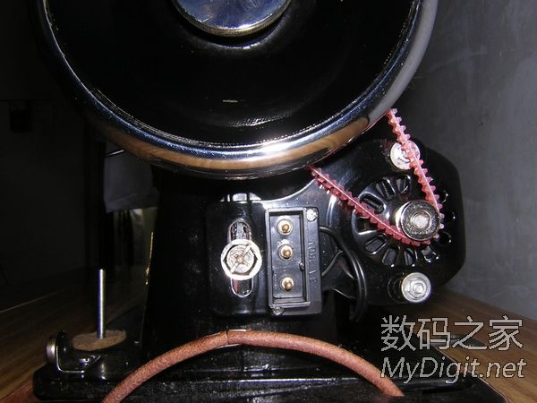 不到四十元老缝纫机改成电动缝纫机 不到四十元老缝纫机改成电动缝纫机