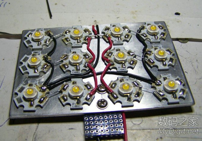 『MM DIY』单反补光灯。图多,墨迹,杀猫。