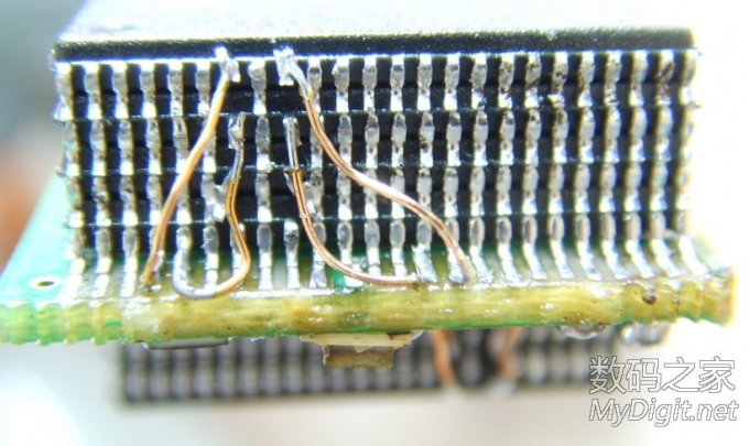 再次挑战U盘叠焊,4*2共八片Flash。这回速度也给力了 再次挑战U盘叠焊,4*2共八片Flash。这回速度也给力了