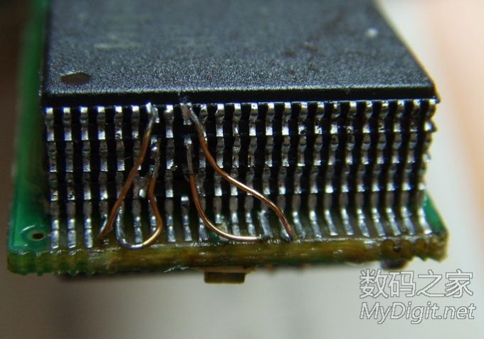 再次挑战U盘叠焊,4*2共八片Flash。这回速度也给力了 再次挑战U盘叠焊,4*2共八片Flash。这回速度也给力了