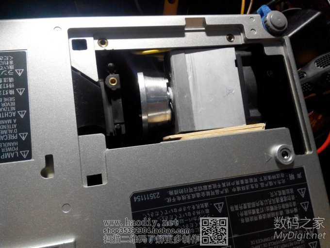 改了个东芝投影仪~灯泡太贵了~用led吧~ 改了个东芝投影仪~灯泡太贵了~用led吧~