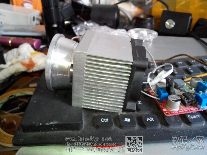 改了个东芝投影仪~灯泡太贵了~用led吧~ 改了个东芝投影仪~灯泡太贵了~用led吧~