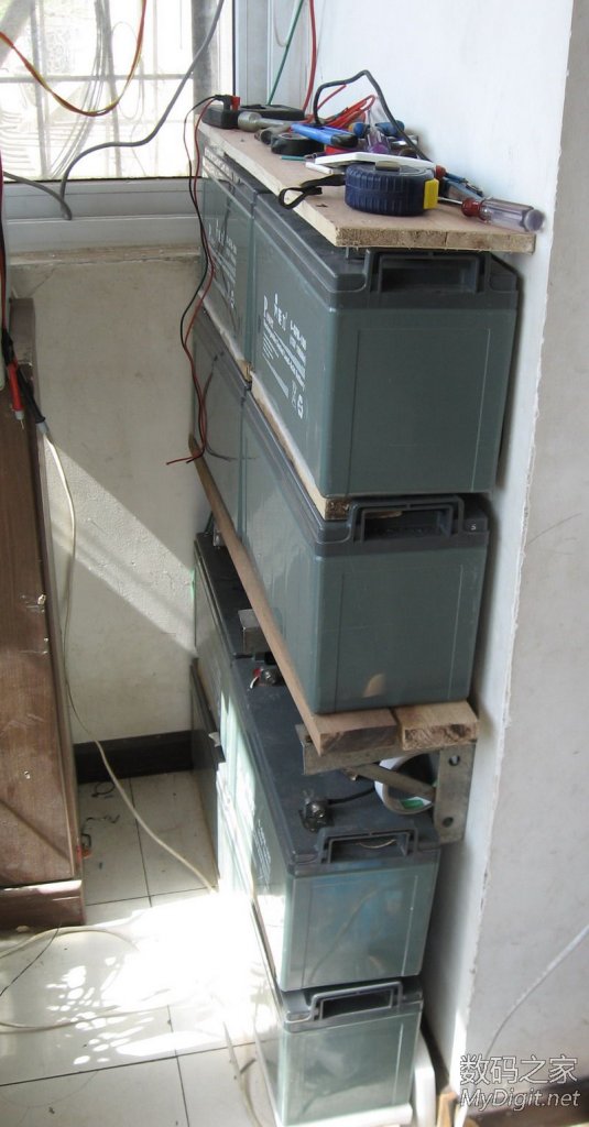 DIY的土鳖太阳能发电,用了3年蓄电池又该换了,悲催~~多图网慢慎入 DIY的土鳖太阳能发电,用了3年蓄电池又该换了,悲催~~多图网慢慎