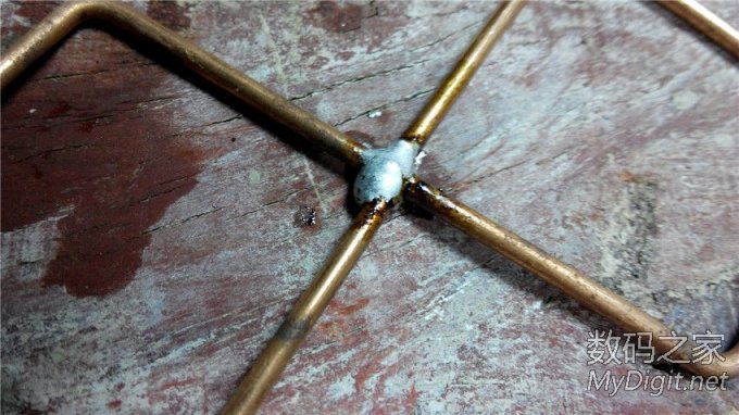 DIY一副卫星锅WIFI天线 DIY一副卫星锅WIFI天线