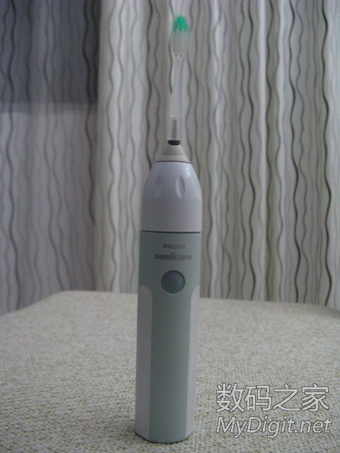 最近手头紧,牙刷头一百多舍不得,自制飞利浦电动牙刷头,效果还不错。 最近手头紧,牙刷头一百多舍不得,自制飞利浦电动牙刷头,效果还