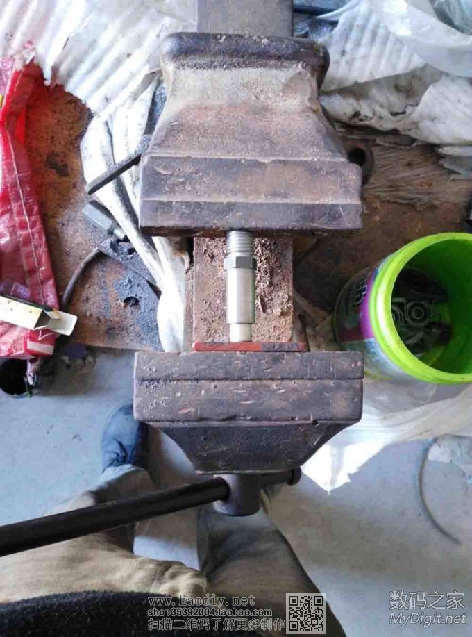 突然好想D个PCB小台钻,于是就D了。。。。