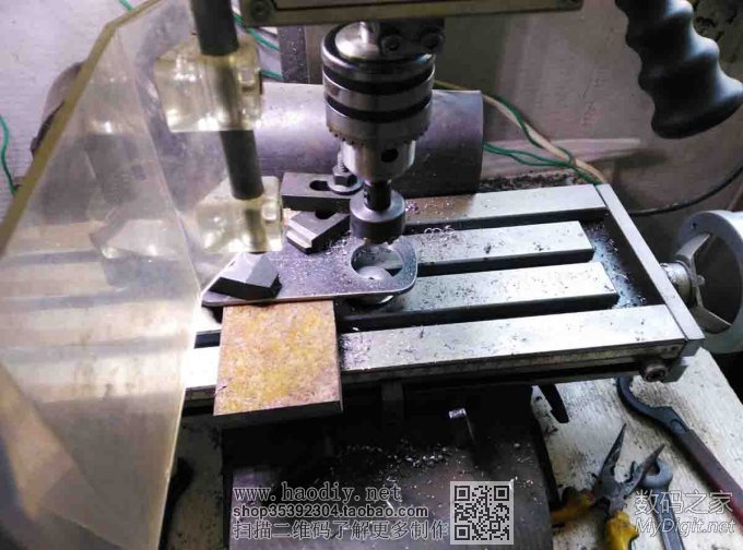 突然好想D个PCB小台钻,于是就D了。。。。