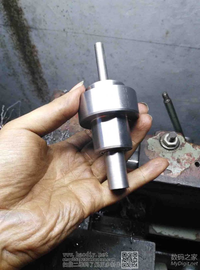 突然好想D个PCB小台钻,于是就D了。。。。