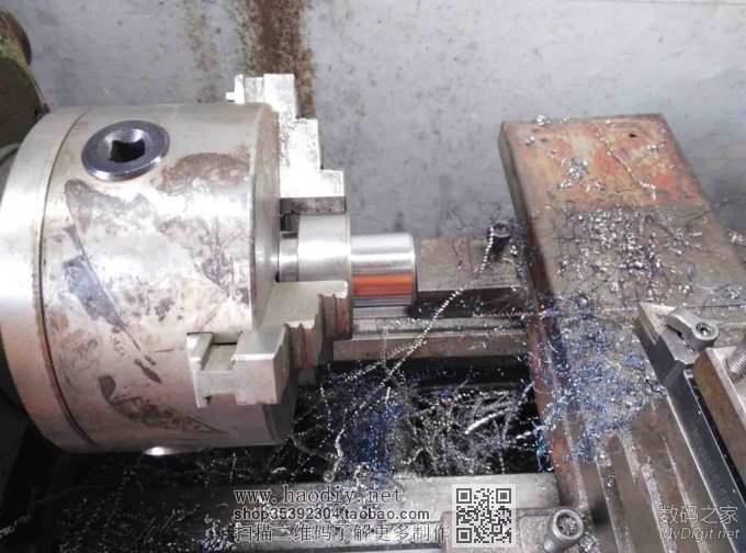 突然好想D个PCB小台钻,于是就D了。。。。 突然好想D个PCB小台钻,于是就D了。。。。