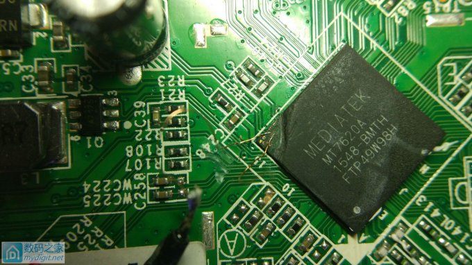 斐讯K1(PSG1208)刮U加USB成功!全网首发(适合MT7620A方案) 斐讯K1(PSG1208)刮U加USB成功!全网首发(适合MT7620A方案)