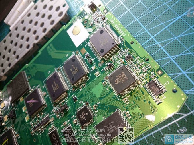 Voyage 200 主板 德州仪器 TI Voyage 200 图形计算器拆机和超频