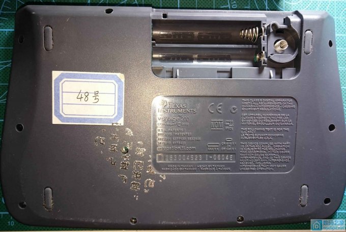 Voyage 200 后壳 德州仪器 TI Voyage 200 图形计算器拆机和超频
