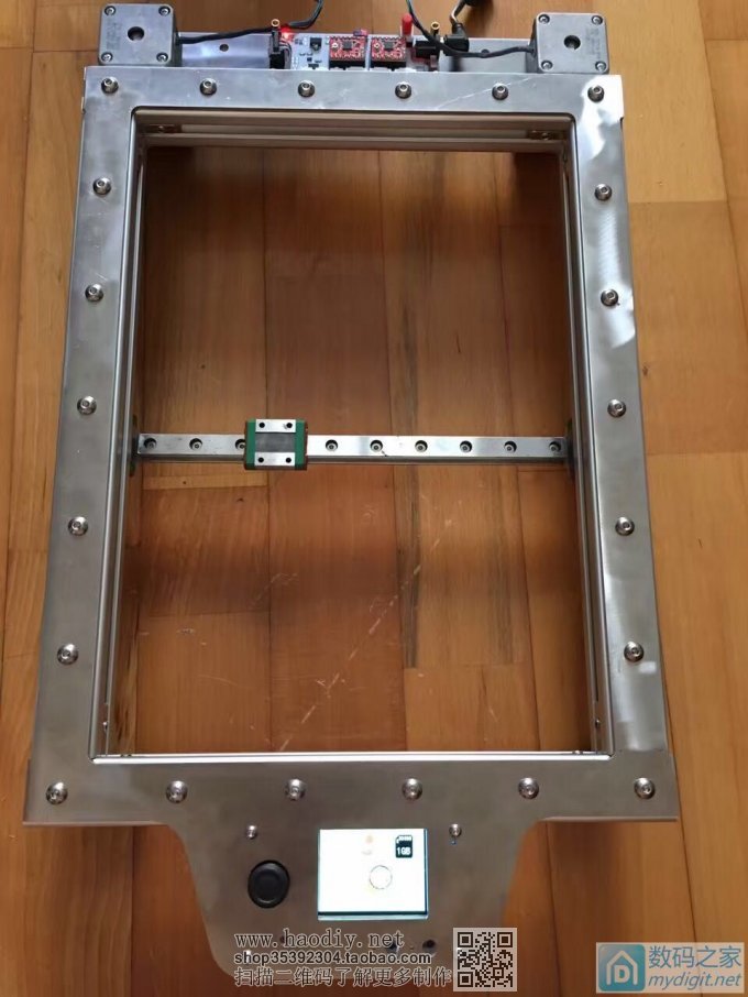 请输入描述 历时1个月造了一台全不锈钢的小型激光雕刻机。。。。。。。。。